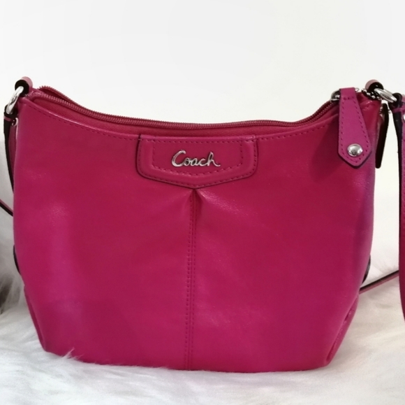 Coach Handbags - Coach Ashley Hobo Purse Swingpack Bag